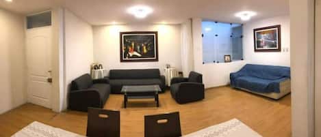 Télévision à écran plat