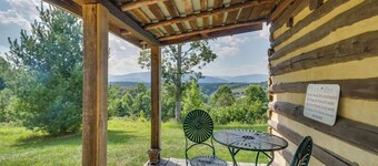 Rustic Bailey's Retreat Cabin Near Wineries!
