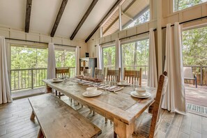 Dining - Ruidoso Vacation Rental w/ Spacious Deck (Ruidoso)