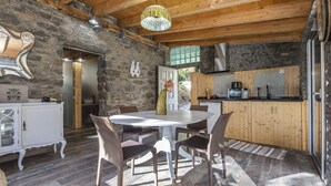Unclassified image, 2 of 27, button - Casas Maravilha - Palheiro by Madeira Sun Travel (Calheta)
