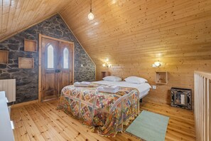 1 bedroom, iron/ironing board, travel cot, free WiFi - Casas Maravilha - Palheiro by Madeira Sun Travel (Calheta)