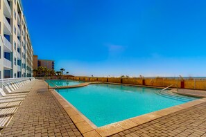 Pool - Gulf-front condo with beach access, two pools, tennis, gym, & balcony (Fort Walton Beach)