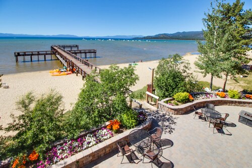 Lakefront resort condo 1 mile from Heavenly Ski Resort with free shuttle