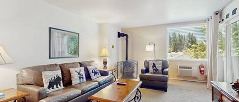 Televisión, chimenea