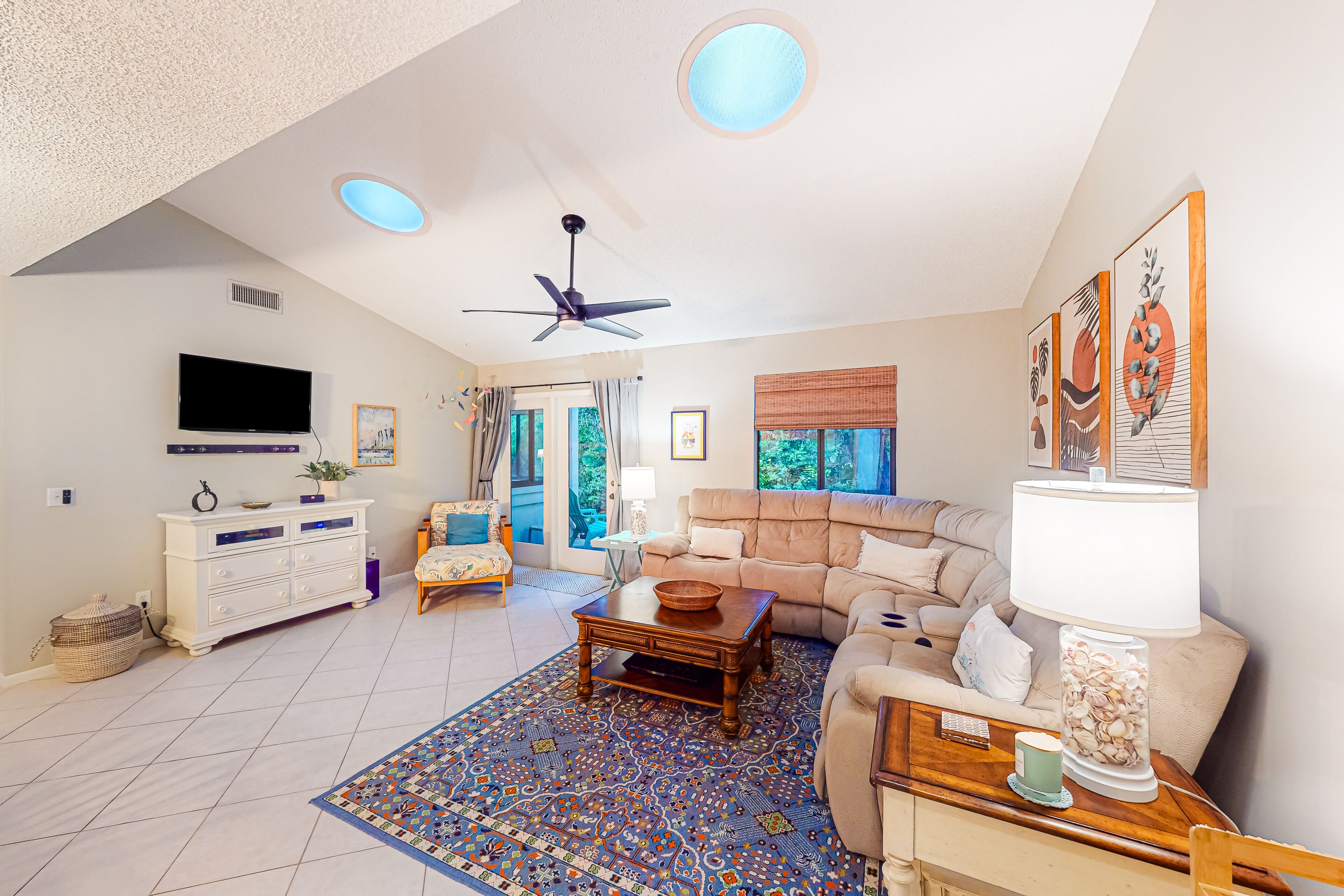 Row-end condo with pool, clubhouse, tennis, & walk to beach