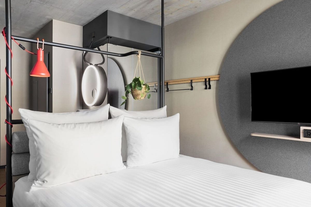 Standard Room | 1 bedroom, soundproofing, free WiFi, bed sheets