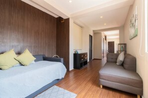 2 Schlafzimmer, Bügeleisen/Bügelbrett, Reisekinderbett, WLAN