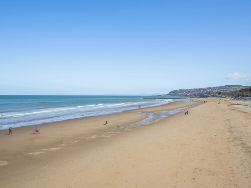 2 bedroom accommodation in Colwyn Bay