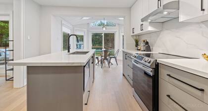 Luxury Modern Style 5 Bedrooms Newly Renovated House In Toronto Prime Location