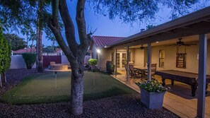 Outdoor dining - Private Playground: Golf | Pool Table and Hot Tub! (Scottsdale)