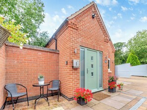 Unclassified image, 5 of 13, button