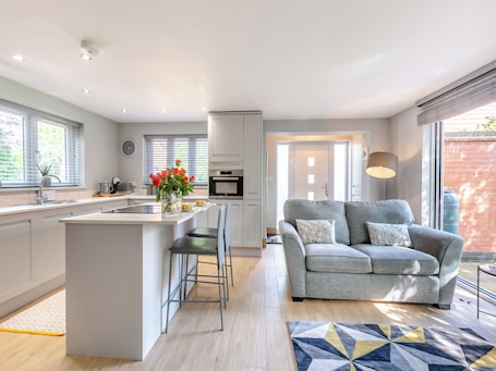 Interior. The Retreat - UK45099