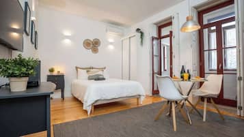 1 bedroom, iron/ironing board, travel crib, WiFi