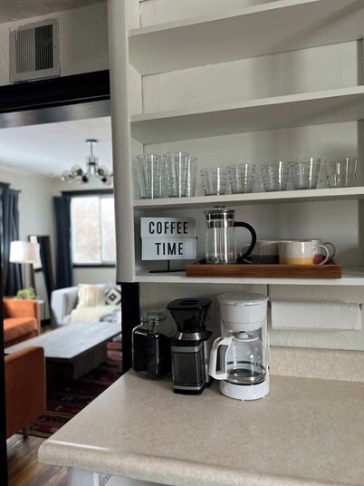 The Purple Palace - Historic Downtown BZN