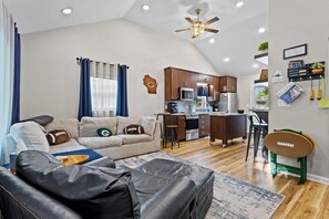 Fernseher, Tischtennisplatte