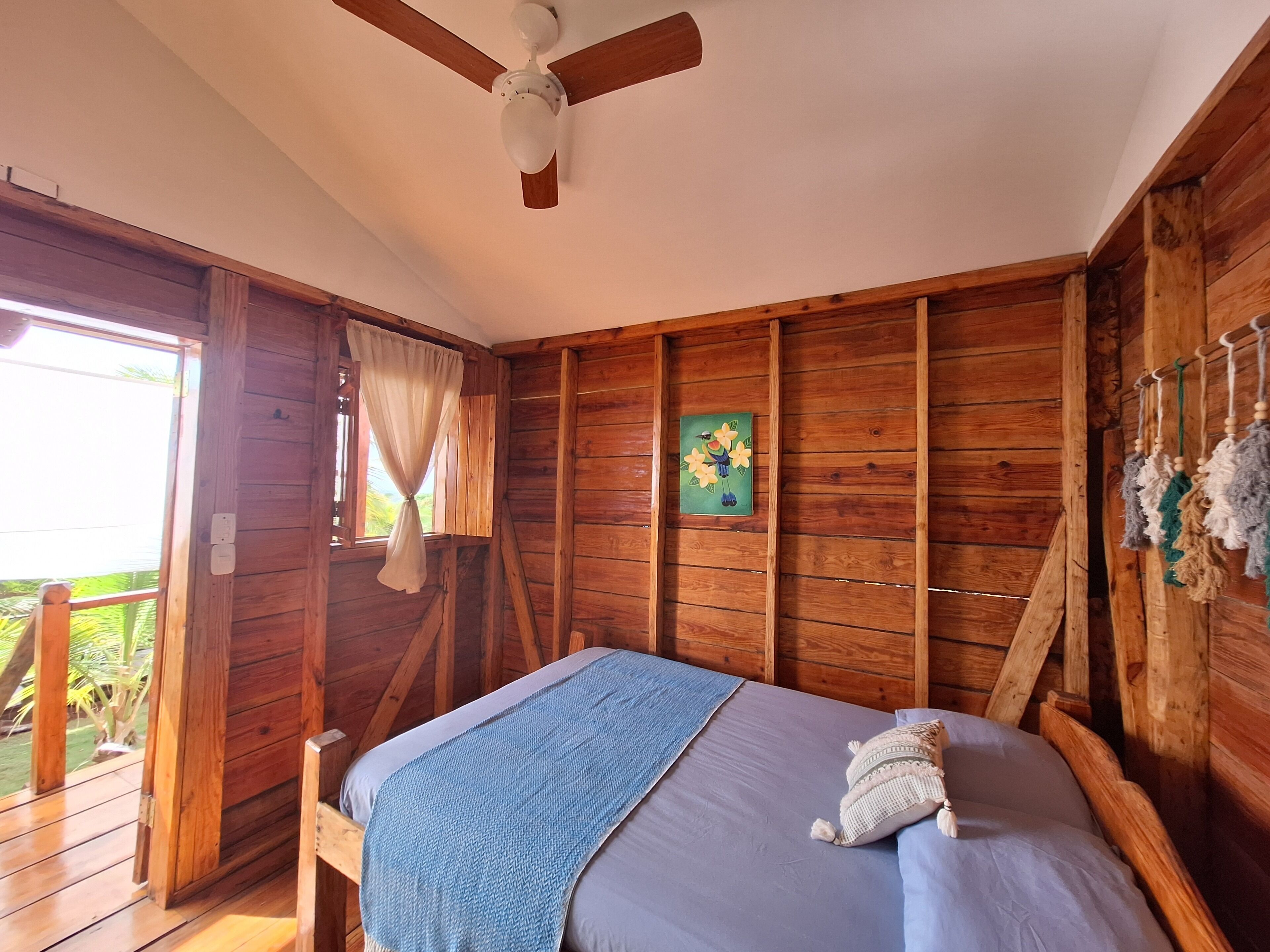 1 bedroom, bed sheets