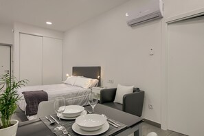 1 bedroom, iron/ironing board, free WiFi, bed sheets - Calidad y Cercanía a un Paso de Todo! (Madrid)