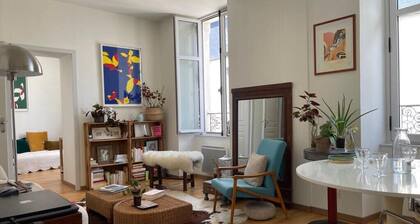 Bright apartment - old renovated building