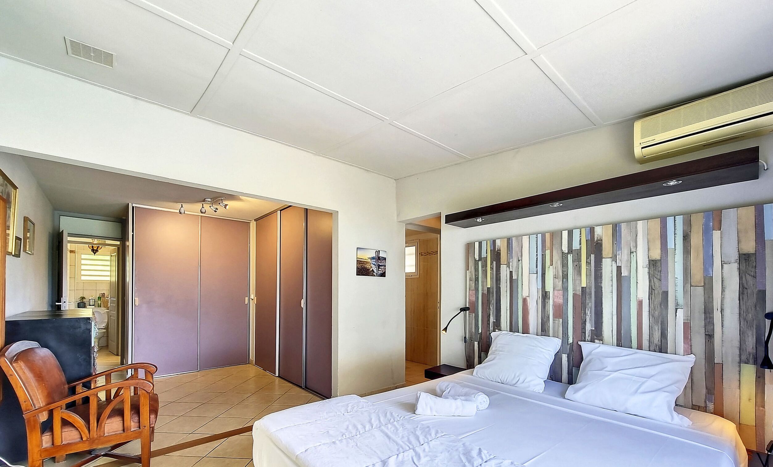 3 chambres, fer et planche à repasser, Wi-Fi gratuit, draps fournis