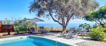 Villa Cadentia*** – 3 bedrooms with swimming pool and sea view – Saint-Gilles les Hauts