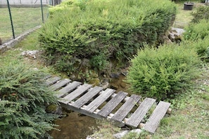 Property grounds - La rivière de St Meme (Saint-Pierre-d'Entremont)