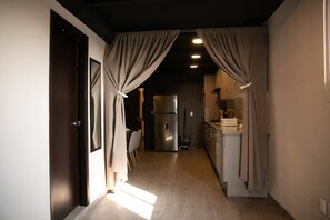 冰箱、微波炉、炉灶、茶具/咖啡用具