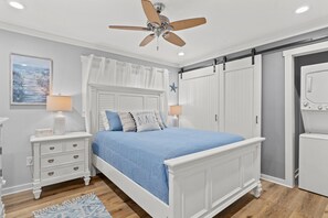 1 habitación, tabla de planchar con plancha, wifi gratis y ropa de cama 