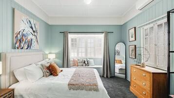 1 bedroom, iron/ironing board, Internet, bed sheets