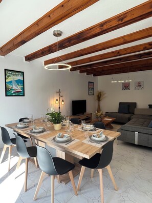 Dining - Gîte Champfleury (Chindrieux)