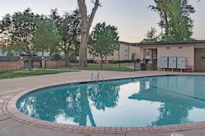 Pool - Hoff Gardens 12 - 2BR 2BA - Downtown Lubbock (Lubbock)