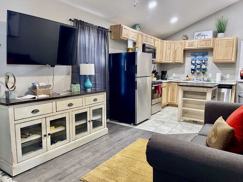 Rejuvenation Station - 2BR 1BA - Close to Tech