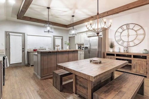 Fox Ridge Oasis - 3BR 1BA - South Lubbock