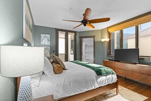 4 chambres, fer et planche à repasser, lit parapluie, Wi-Fi gratuit