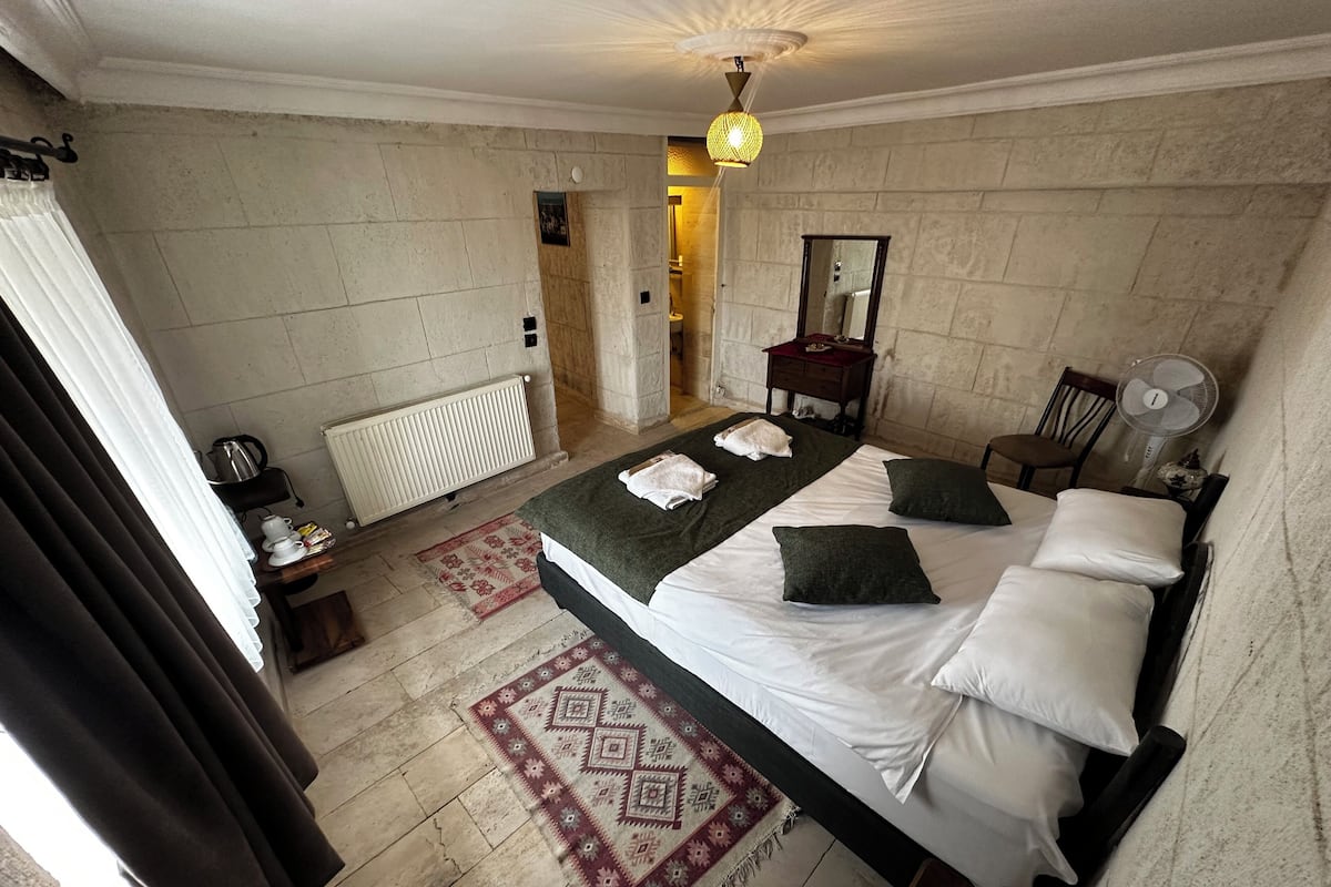 Economy Triple Room