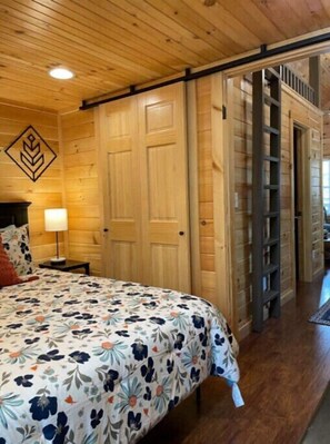 1 soverom, strykejern/-brett, wi-fi (inkludert) og sengetøy