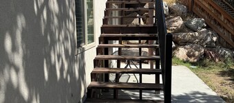 2 Bdrm Private Basement Apartment Sleeps 6