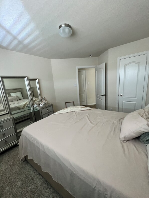 Room - Modern Escape, with a pet and family friendly home that feels like a home. (Pattison)