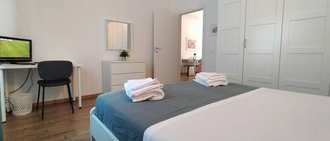 1 bedroom, iron/ironing board, free WiFi, bed sheets