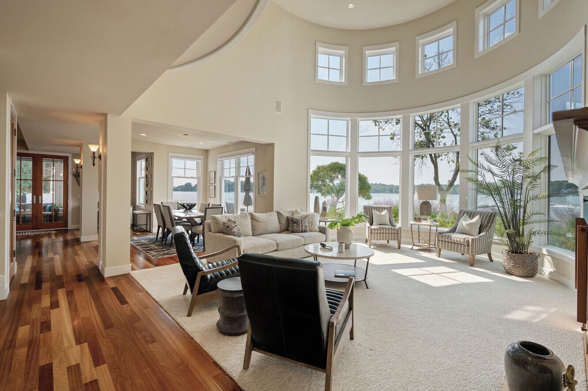 Smart TV, fireplace, ping pong, video library