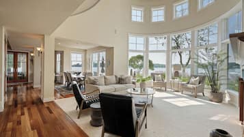 Smart TV, fireplace, ping pong, video library