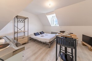 1 bedroom, WiFi, bed sheets