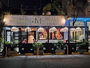 Façana frontal de l'allotjament