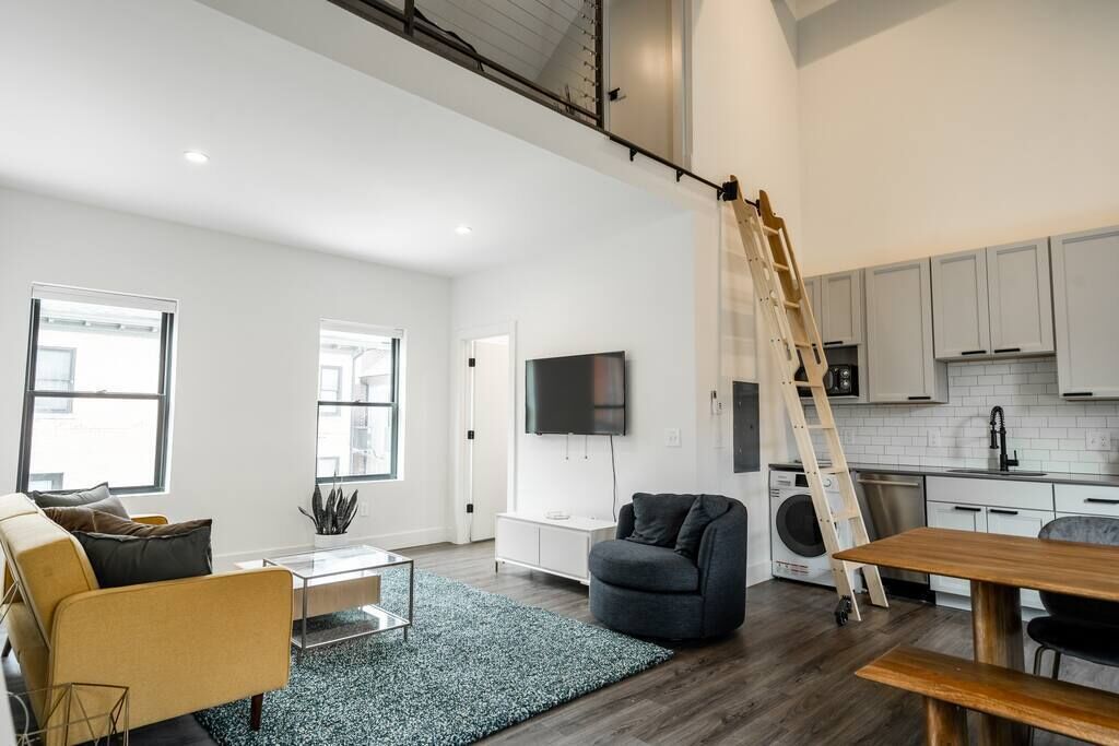 The Loft @ Columbus Center 1