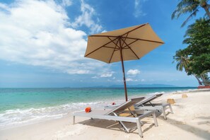Spiaggia privata nelle vicinanze, sabbia bianca, ombrelloni