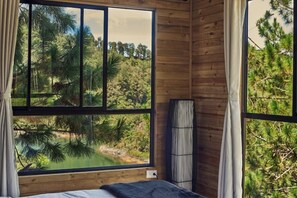 1 bedroom, desk, travel crib, free WiFi - Modern Duplex Cabin With Kitchen, Jacuzzi and Lake (El Peñol)