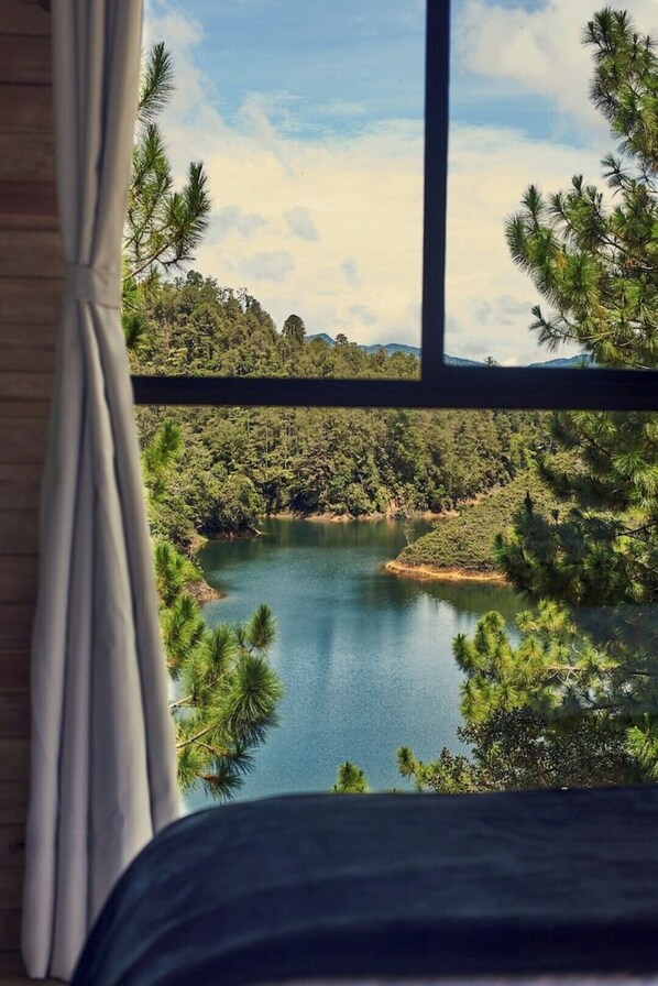 Interior - Modern Duplex Cabin With Kitchen, Jacuzzi and Lake (El Peñol)