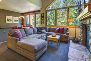 TV, fireplace, DVD player, books - Walk to Ski Lifts: Townhome w/ Hot Tub in Keystone (Keystone)