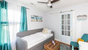 3 bedrooms, free WiFi, bed sheets