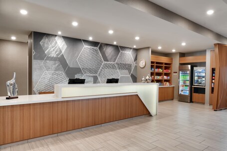 Springhill Suites Phoenix Scottsdale Marriott - Image 12