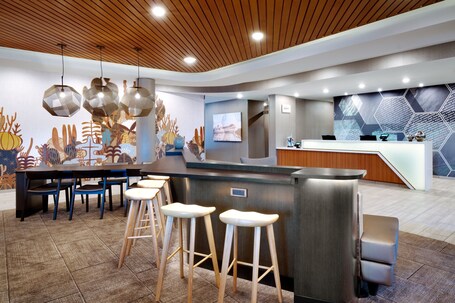 Springhill Suites Phoenix Scottsdale Marriott - Image 23